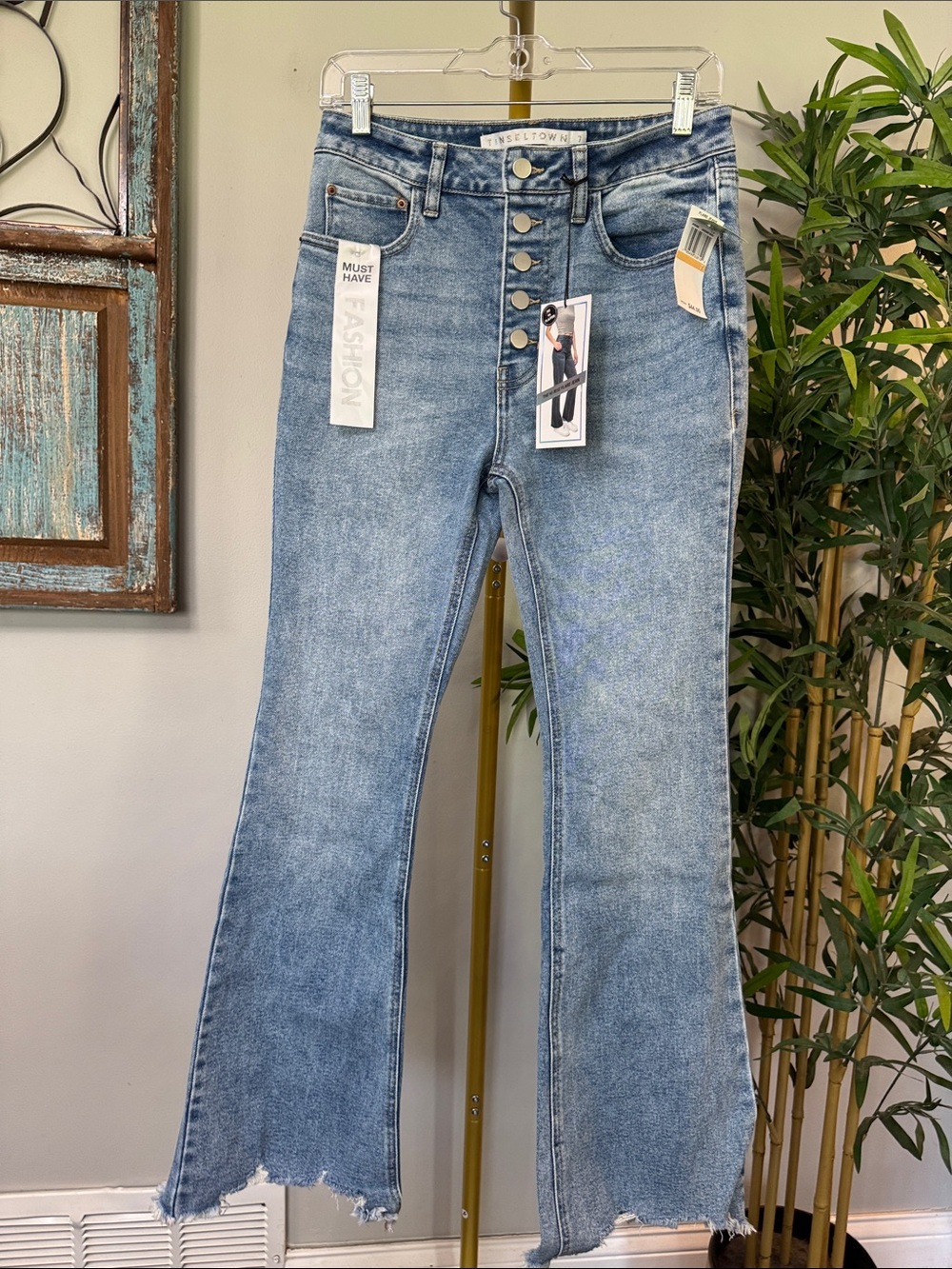 Tinseltown buttonfly Light Blue High-Rise Flare Jeans NWT 7